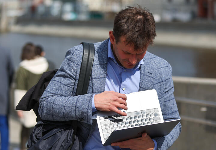 Останутся ли журналисты без работы из-за нейросетей, рассказали эксперты 