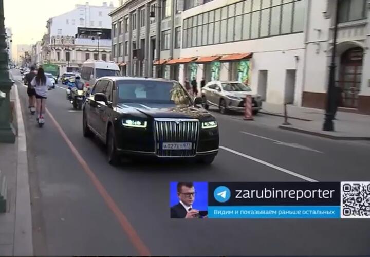 Путин отдал свою машину почётной гостье