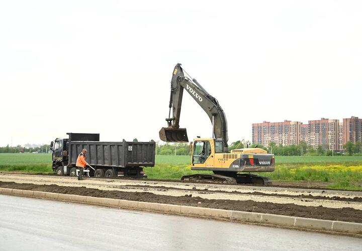 Стали известны сроки окончания работ по строительству шести дорог в посёлке Новознаменском в Краснодаре