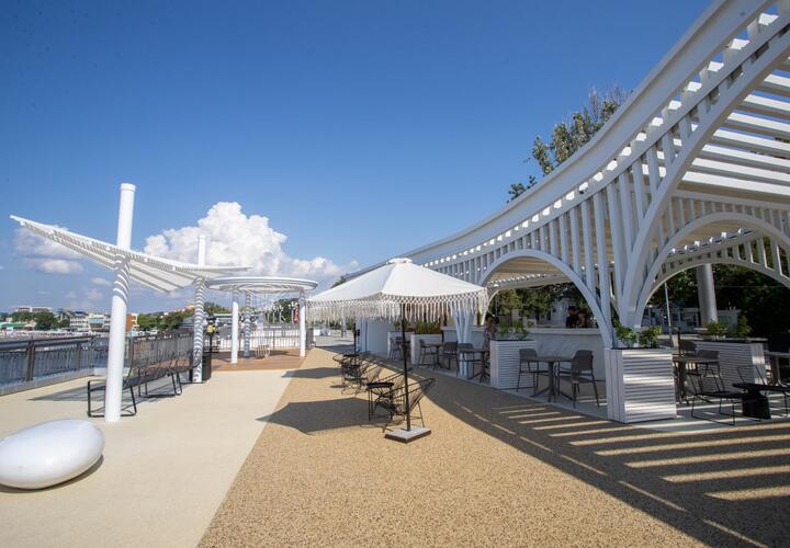 В Анапе и Темрюкском районе продлили лицензии на алкоголь