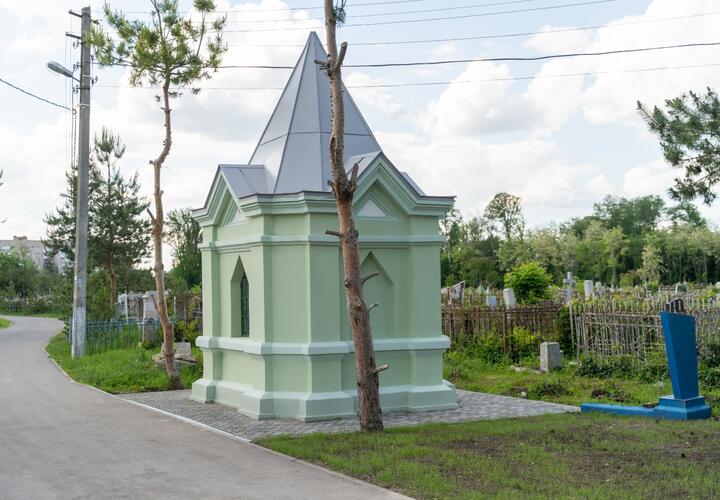В Краснодаре восстановили часовни на Всесвятском кладбище