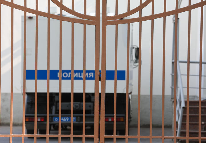 8 лет тюрьмы за 28 ножевых ударов: в Сочи вынесен приговор по уголовному делу о жестокой расправе