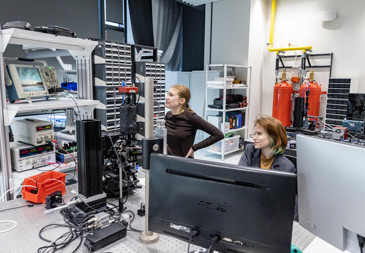 Даже молодому и неопытному инженеру при устройстве первоначально предлагают больше 80 тысяч