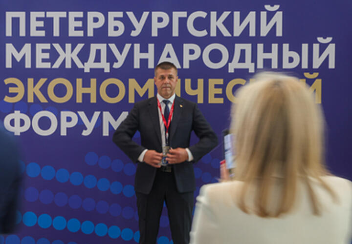 Борщ за 1300 и чача за 9000: кубанский ресторан на ПМЭФ бьет ценовые рекорды