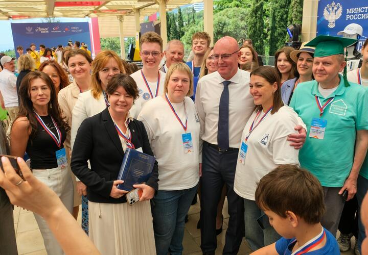 Фонд ТОЧНО ДОБРО представил в «Артеке» профориентационную площадку «Я – строитель будущего»