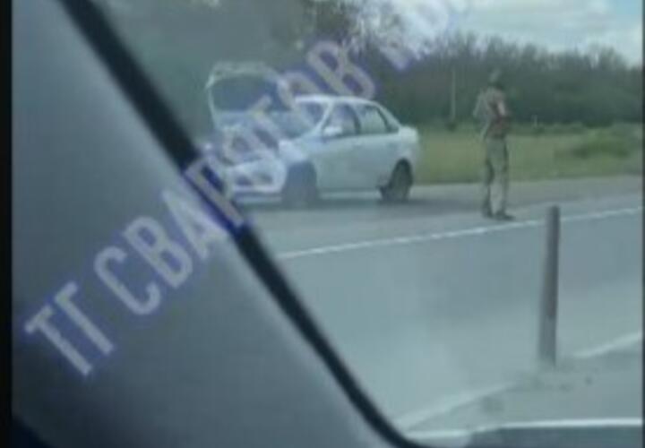 «Опять поломались»: люди, выдающие себя за участников СВО, вымогают деньги у водителей в соседнем с Кубанью регионе