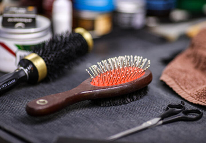 Тревожный звоночек – начали выпадать волосы, эксперты назвали основные причины