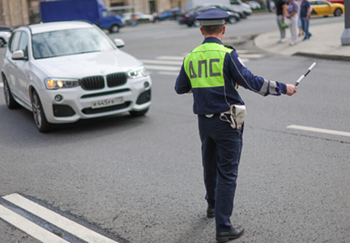  В России в 10 раз вырастет штраф для водителей за отказ остановиться по требованию полиции