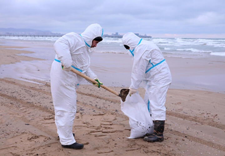 Власти Кубани рассказали, сколько пляжей в Анапе удалось очистить от мазута