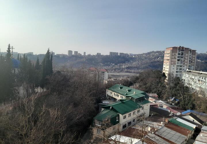 Чуть ТВ со стены не упал: жители Сочи ощутили сильные подземные толчки