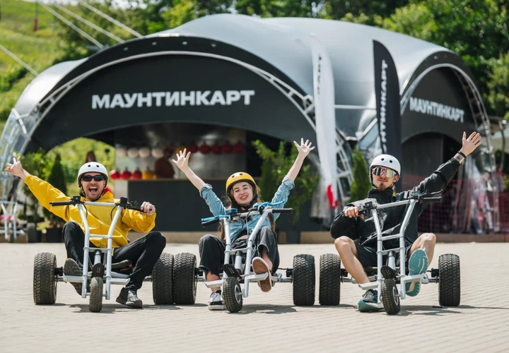 Также этом летнем сезоне продолжают работу и уже полюбившиеся сервисы для отдыха всей семьёй 