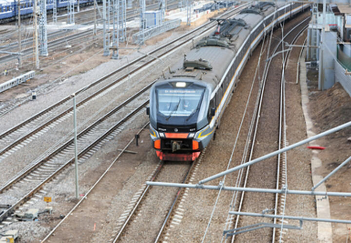 Пассажирам раздают воду