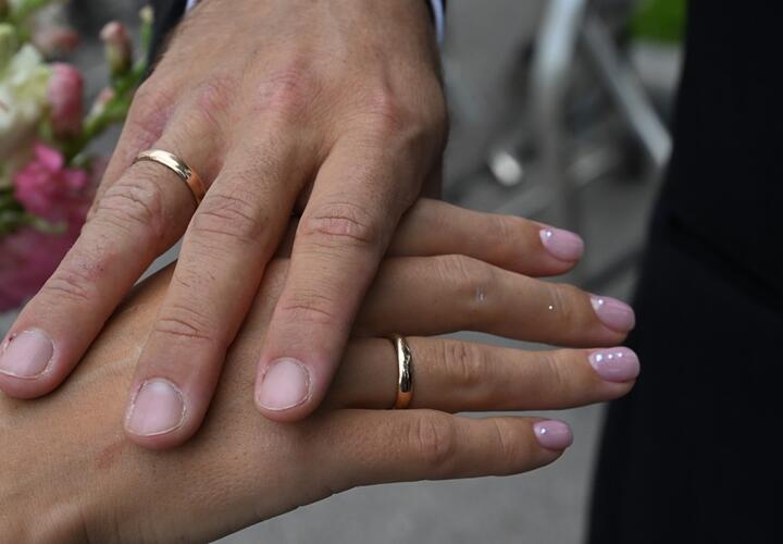 Миллионер женился на бессеребренице и умер на следующий день