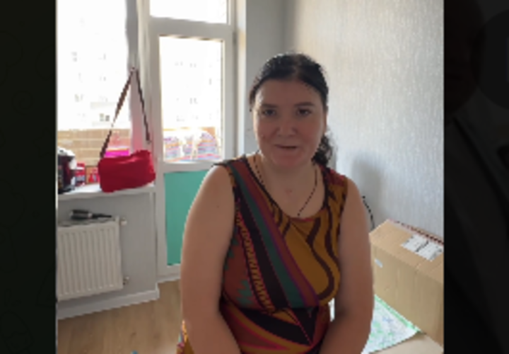 Женщине помог депутат и неравнодушные люди. Теперь её квартиру привели в порядок, а малышку могут вернуть уже сегодня