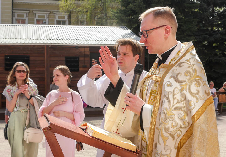 Православные христиане сохранили более древнюю форму крестного знамения