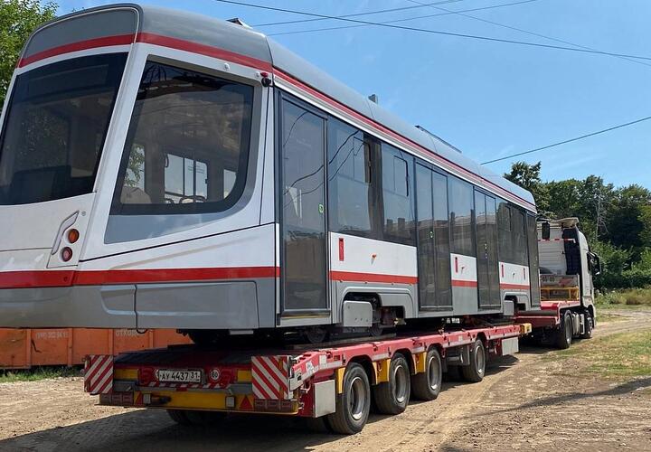 В Краснодар поступили еще три новых трамвайных вагона из Челябинской области