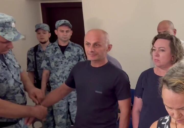 В Сочи преступной группе из пяти человек огласили приговор