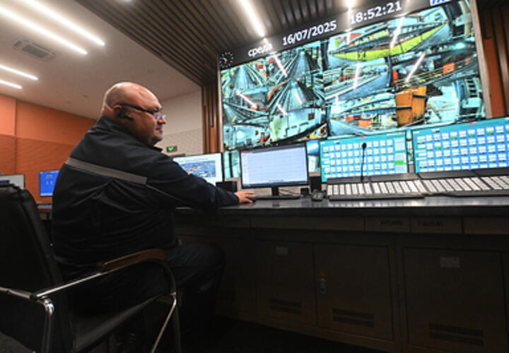 Врач рассказала о связи гаджетов с ожирением детей