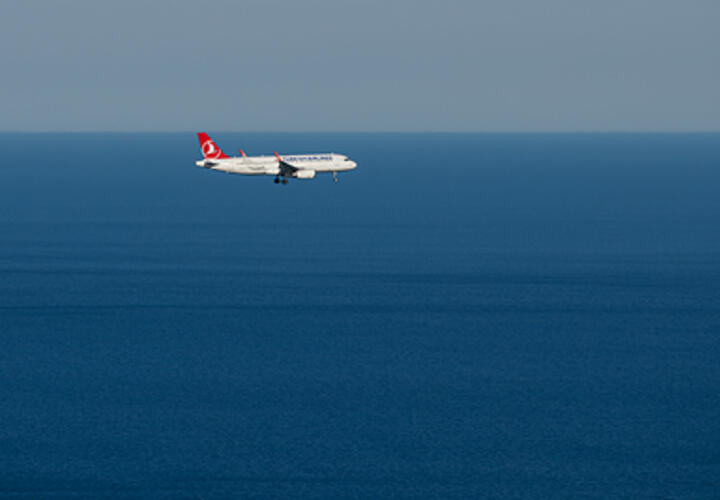 85 самолётов задержали в Сочи из-за непрекращающихся украинских атак