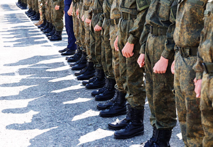 Бросивший семью житель Майкопа судился с бывшей женой из-за компенсации за смерть сына на СВО