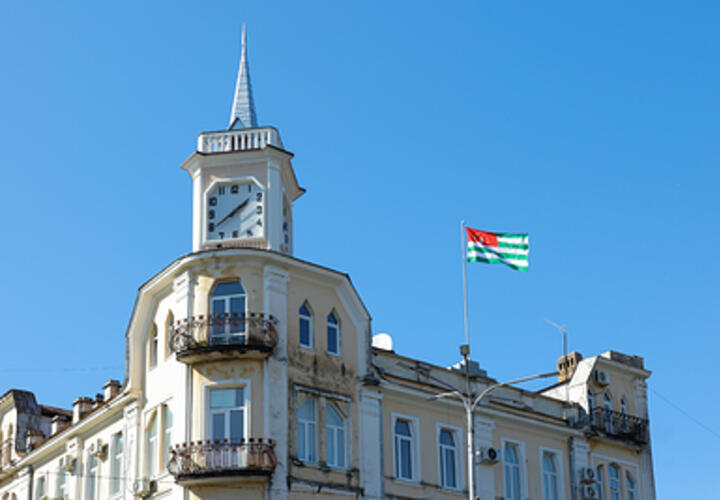 Бывший кандидат в президенты Абхазии дал интересный комментарий в аэропорту Сочи