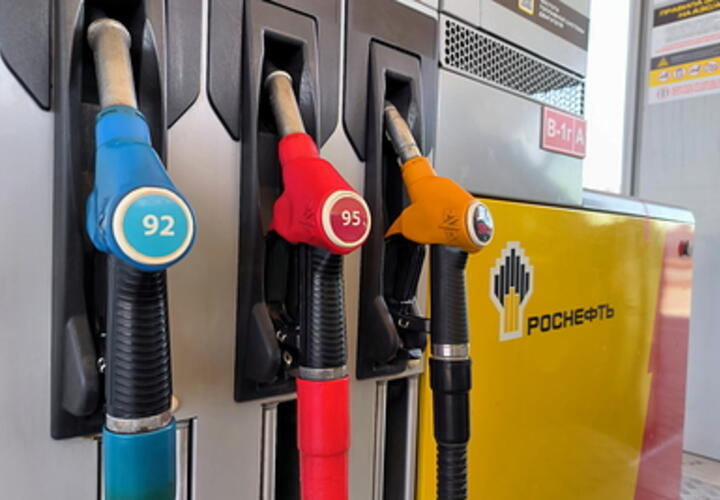 Цены на бензин подскочили в Краснодарском крае всего за неделю: с чем это связано и чего ждать дальше, рассказали эксперты