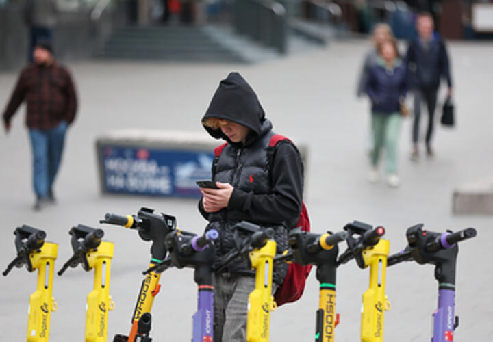 Чем опасны каршеринги и аренда самокатов: эксперты сообщили о массовой утечке данных из приложений