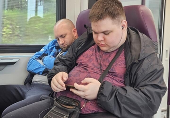 Грузчик мусоровоза не заметил человека в баке и раздавил его прессом, задержали террориста с 60-килограммовой бомбой: ТОП-5 за 12 августа