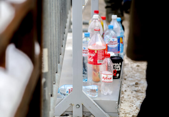 Эксперт Пироговского университета объяснил, какие виды пластика можно использовать для хранения продуктов 