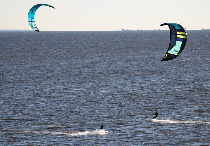 Лечебная грязь, красивые винодельни, рыбалка и водный спорт: чем привлекает туристов Азовское побережье Кубани