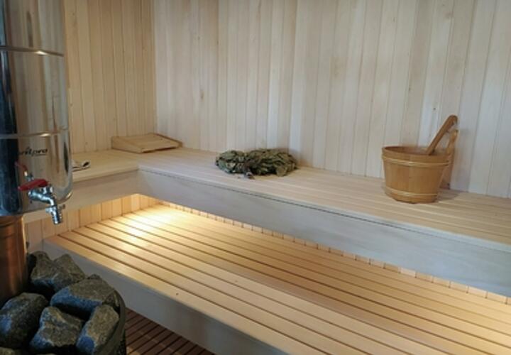 Люди в шоке: голый посетитель сауны бегал по улице в Новороссийске