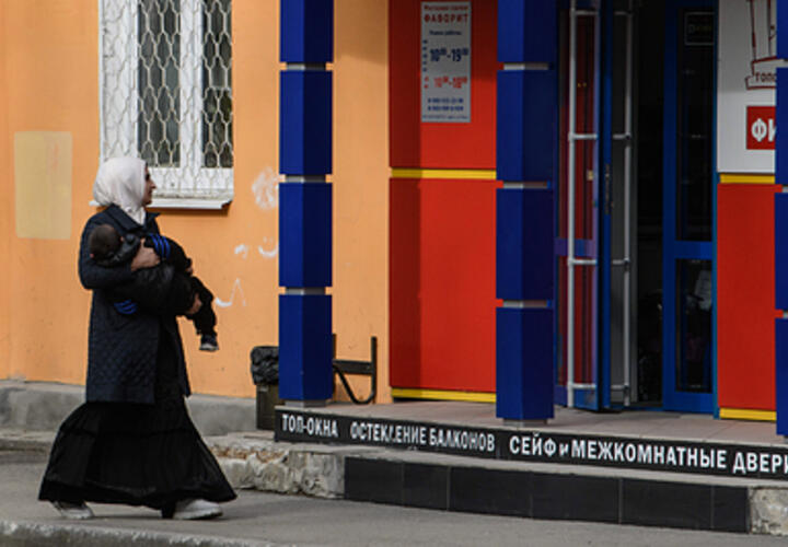 Мигранты угрожают расправой целой многоэтажке в кубанской станице Полтавской