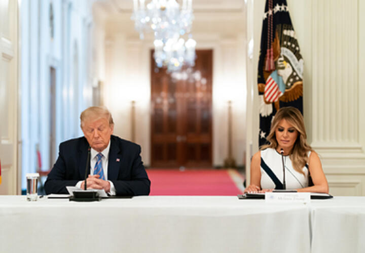 Перед встречей Путина и Трампа, которая начнется через несколько часов на Аляске, рассказываем об американском президенте