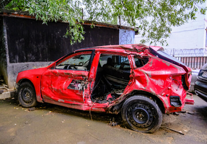 Обломки БПЛА повредили два дома и машину в Выселковском районе, а в Славянске-на-Кубани есть пострадавший: что известно о последствиях украинской атаки