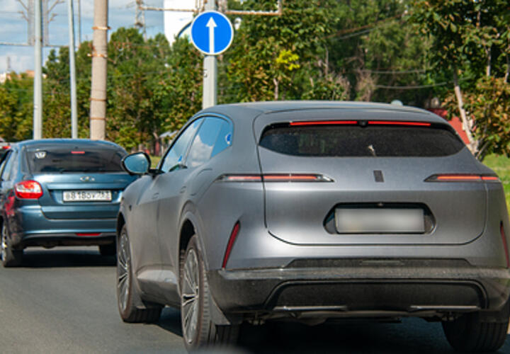 Огромные пробки в сторону моря вновь выстроились на трассе М 4 Дон