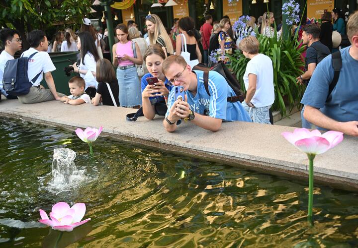 Озеро с редкими цветами под Краснодаром чуть не обмелело из-за жары