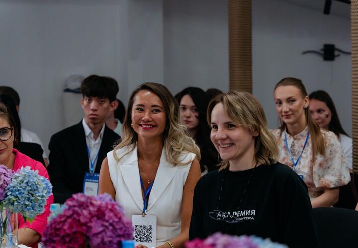 Пора подвести промежуточные итоги приемной кампании 2025 года — рекорды и тенденции