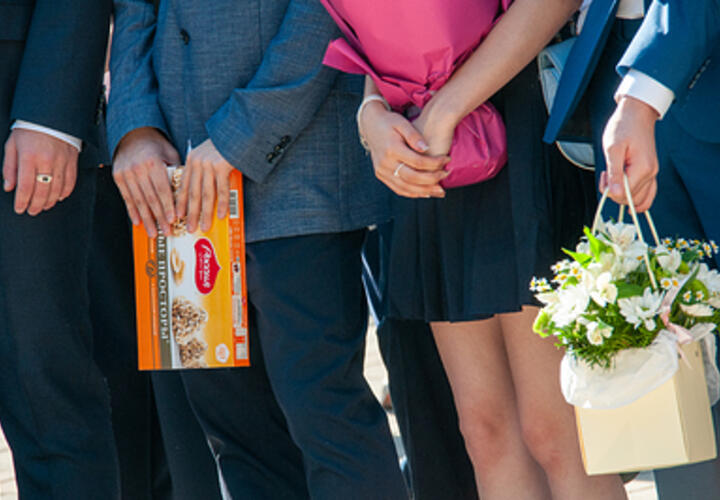 В администрации Краснодарского края опровергли информацию об отмене торжественных линеек и занятий в школах 1 сентября