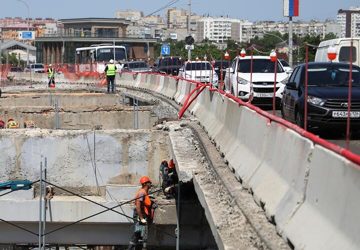 В Краснодаре на двое суток запретят движение по Тургеневскому мосту