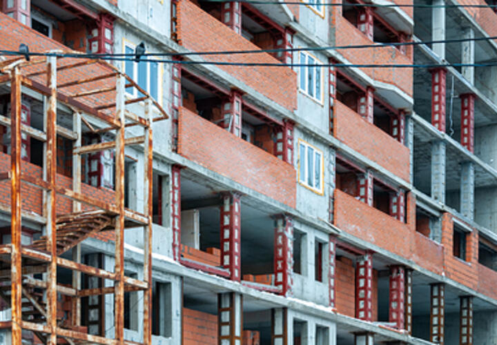 В Краснодаре жилой комплекс, который возводила обанкротившаяся организация, выставили на торги