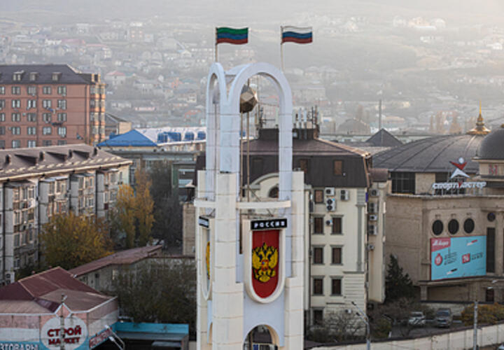 Владел кинотеатром и роддомом: генпрокуратура подала антикоррупционный иск на 2 млрд руб. к экс-мэру Махачкалы