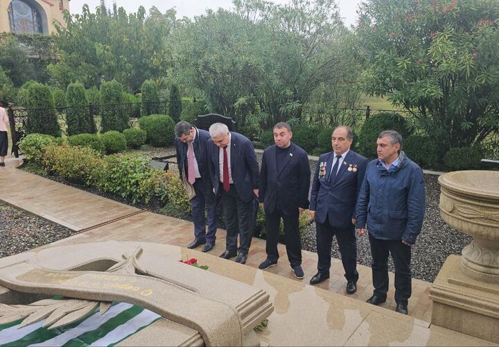 Армянская община Абхазии почтила память второго Президента Абхазии Сергея Багапш