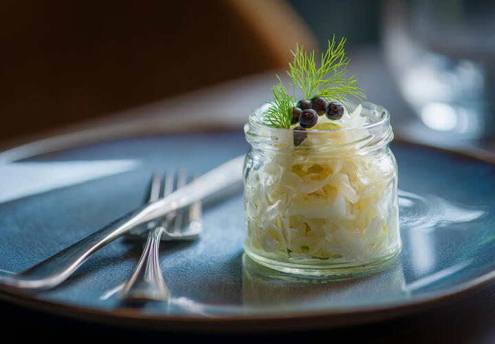 Кому можно, а кому нельзя есть квашеную капусту