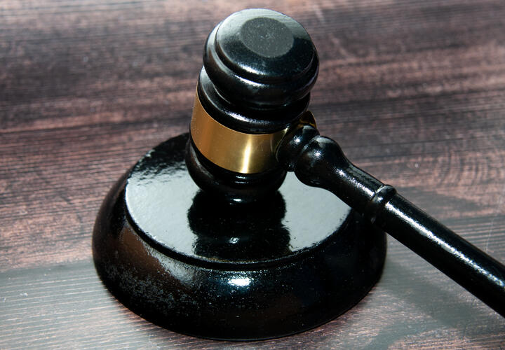 Мужчина жив и должен ответить перед российским законом