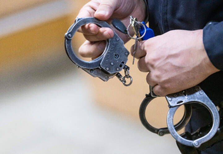 На агрессивного подполковника из Адыгеи, который угрожал и матерился в суде, могут завести еще одно уголовное дело