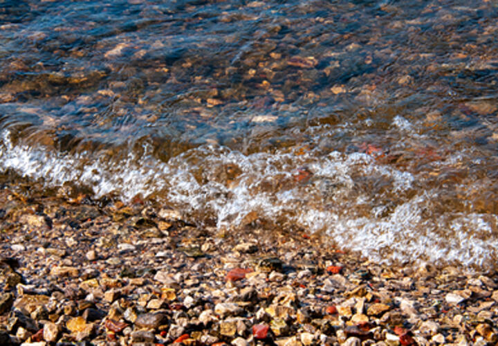 На пляже Большого Утриша в Анапе сцепились нудисты и отдыхающий с видеокамерой