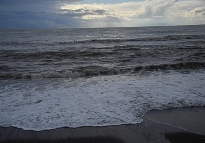 Над Черным и Азовским морями силы ПВО РФ сбили 18 вражеских беспилотников