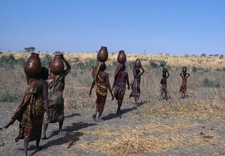 Нищету рожают: самые большие страны по числу детей в семьях назвали эксперты