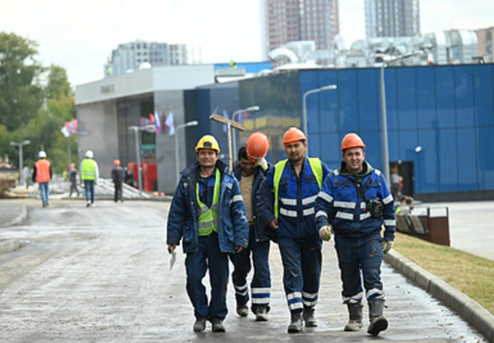 Приехал - поработал - уехал: Россия меняет принципы привлечения мигрантов