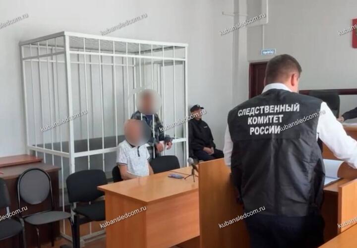 Пытался зарезать троих: в Северском районе посадили за решетку чрезвычайно агрессивного станичника